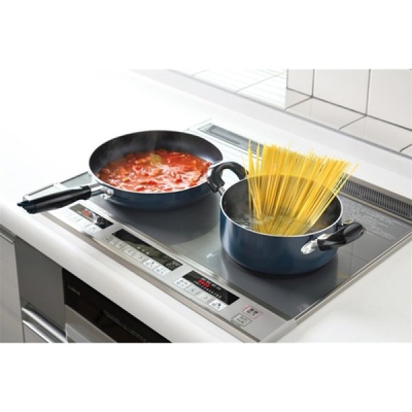 画像2: IH対応両手鍋18cm&フライパン24cmセット (2)